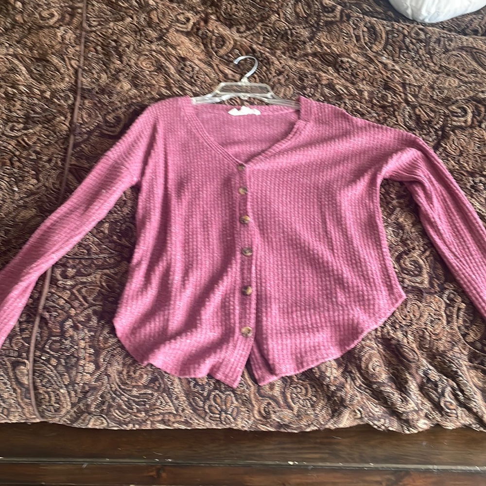 Magenta/ pink sweater